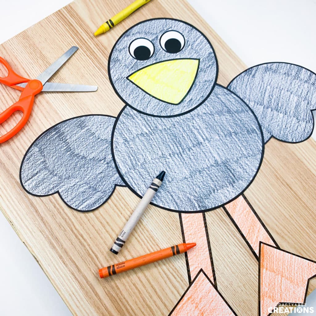 This crow craft is a beautiful addition to the fall craft bundle. Students can color their own crow.
