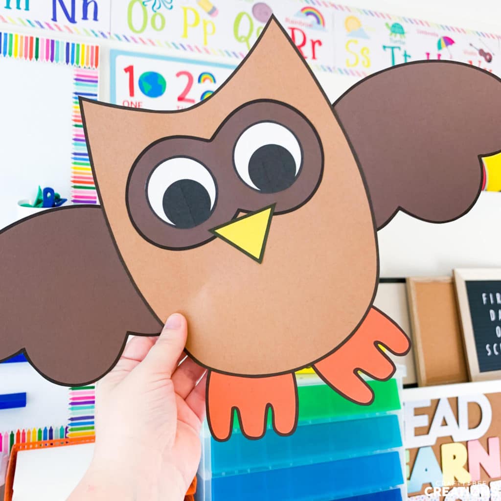 This owl craft is a beautiful addition to the fall craft bundle. Students can decorate their own owl.