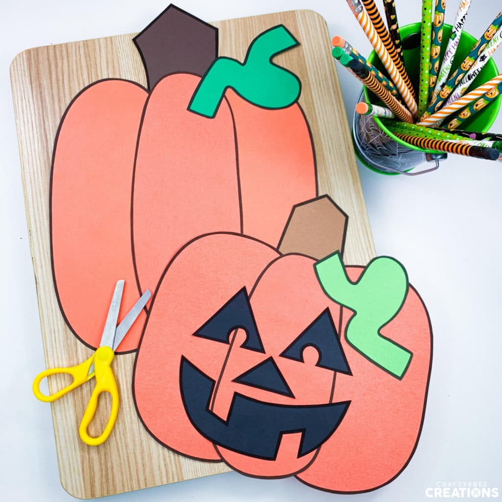 This jack-o-lantern craft is a beautiful addition to the fall craft bundle. Students can decorate their own pumpkin.