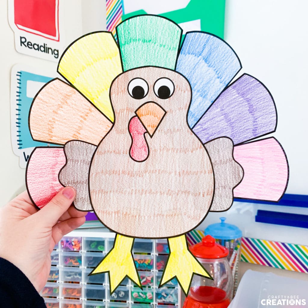 Festive Thanksgiving Day Crafts for kids in November.